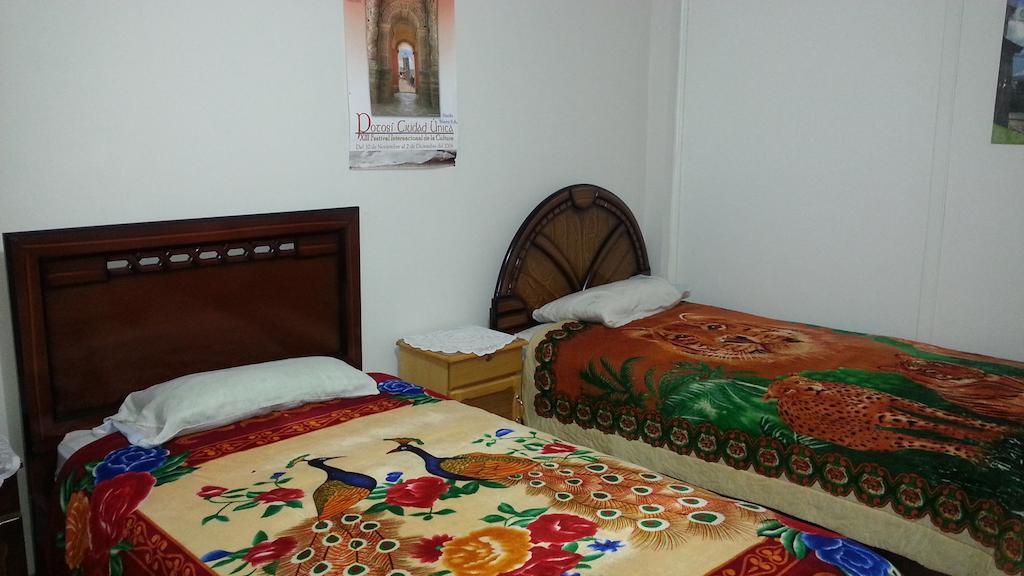 Hostal Villa Imperial Yunguyo Quarto foto