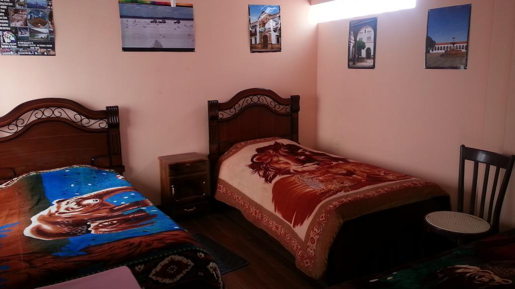 Hostal Villa Imperial Yunguyo Quarto foto